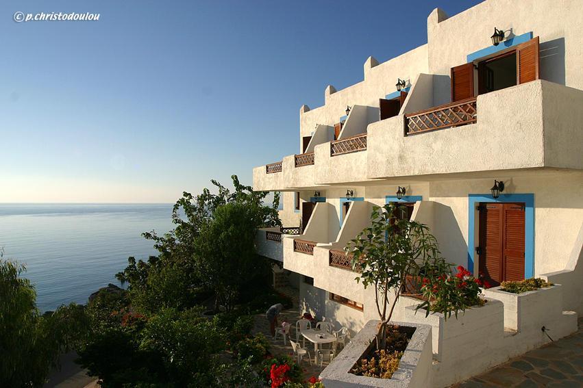 Albatros Hotel Amoopi Exterior photo
